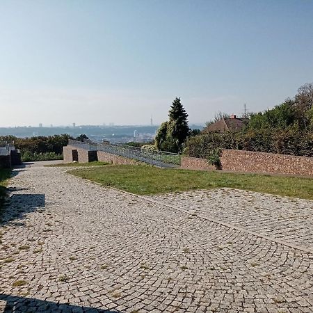 Apartman U Metra, 4 Hoste, Parking Free, Blizko O2 Arena Praga Esterno foto
