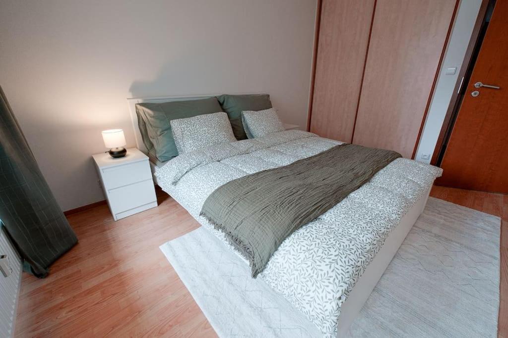 Apartman U Metra, 4 Hoste, Parking Free, Blizko O2 Arena Praga Esterno foto