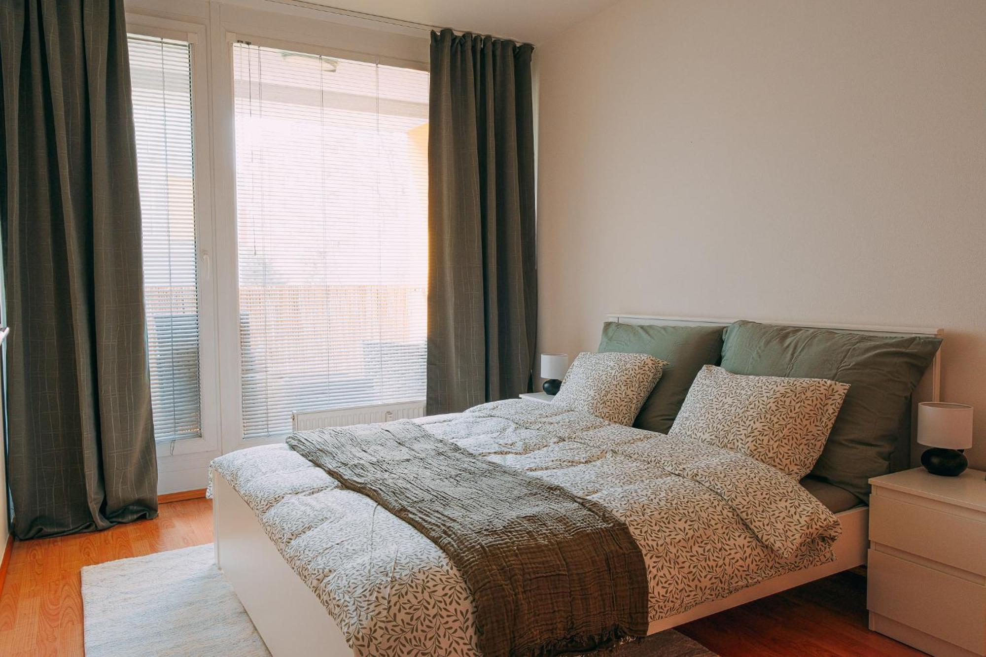 Apartman U Metra, 4 Hoste, Parking Free, Blizko O2 Arena Praga Esterno foto
